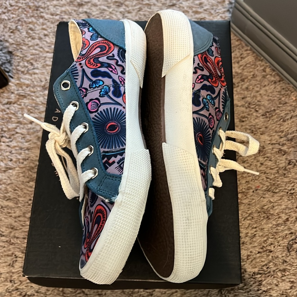 Womans size 9 Inkkas shoes - Picture 4 of 5